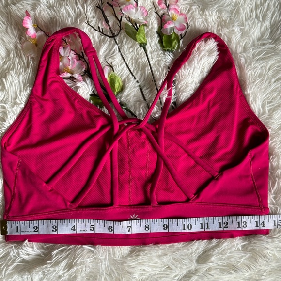 Athleta Sport Bra Solid Crossed Straps On The Back Fuchsia - Picture 10 of 10